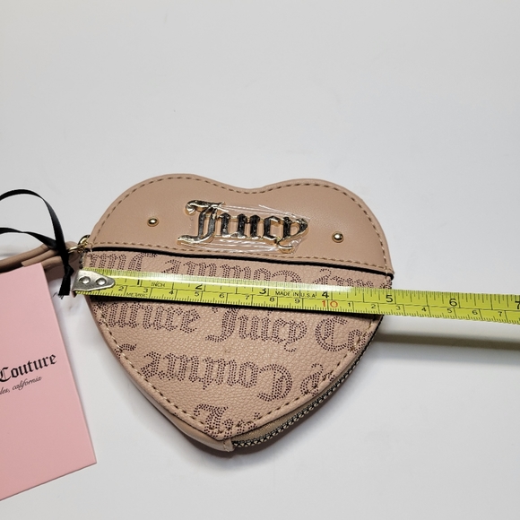 NWT JUICY COUTURE French Latte Heart Zip Around Wristlet - Picture 9 of 9
